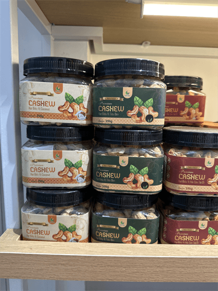 Hạt Điều Cashew Vị Coconut 250G - Image 1