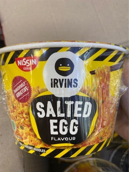 Mỳ Trộn Trứng Muối Nissin Irvins 100g - Image 1
