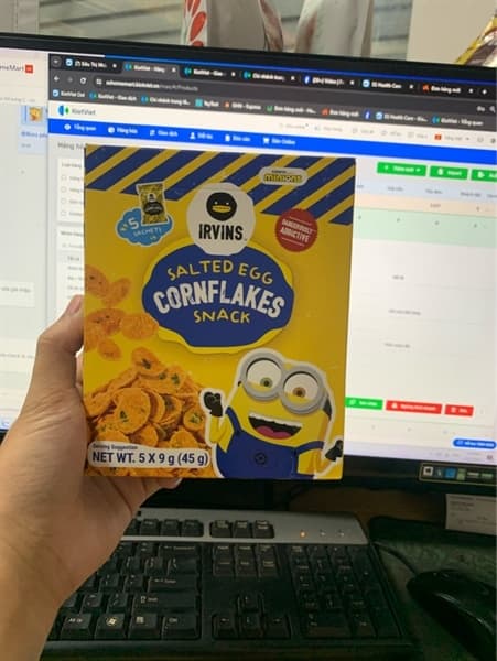 Snack Irvins Ngô Vị Trứng Muối 45g - Image 1
