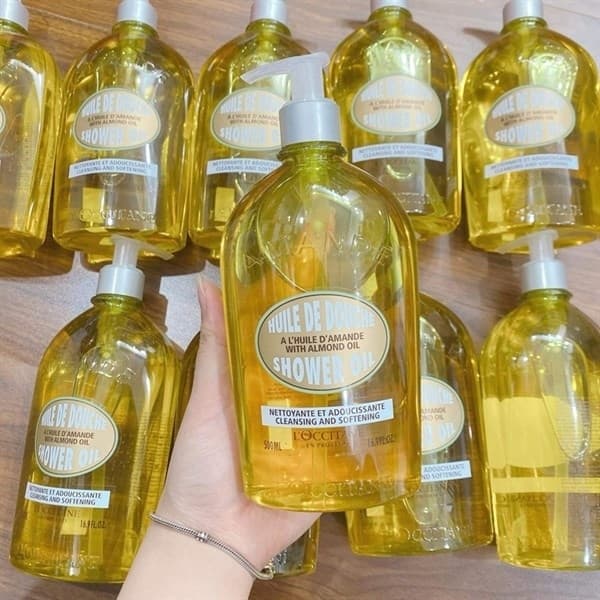 Sữa Tắm Hạnh Nhân Loccitane 250ml - Image 1