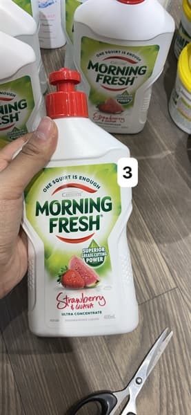 Nước Rửa Bát Morning Fresh Strawberry 400ml ( Chai ) - Image 1