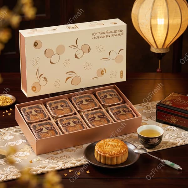 Bánh Trung Thu Mini Ít Đường Sen Trắng và Trứng Muối Hộp 8 Cái